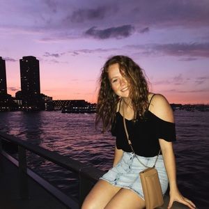 Meet your Posher, Emma